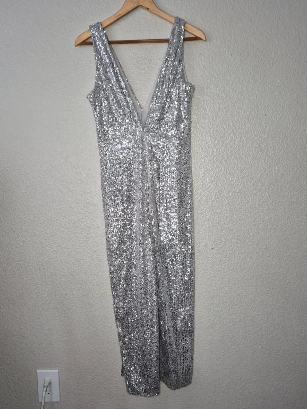 NWT Abercrombie And Fitch Women's Silver Sequins Sparkely Dress Size: Medium